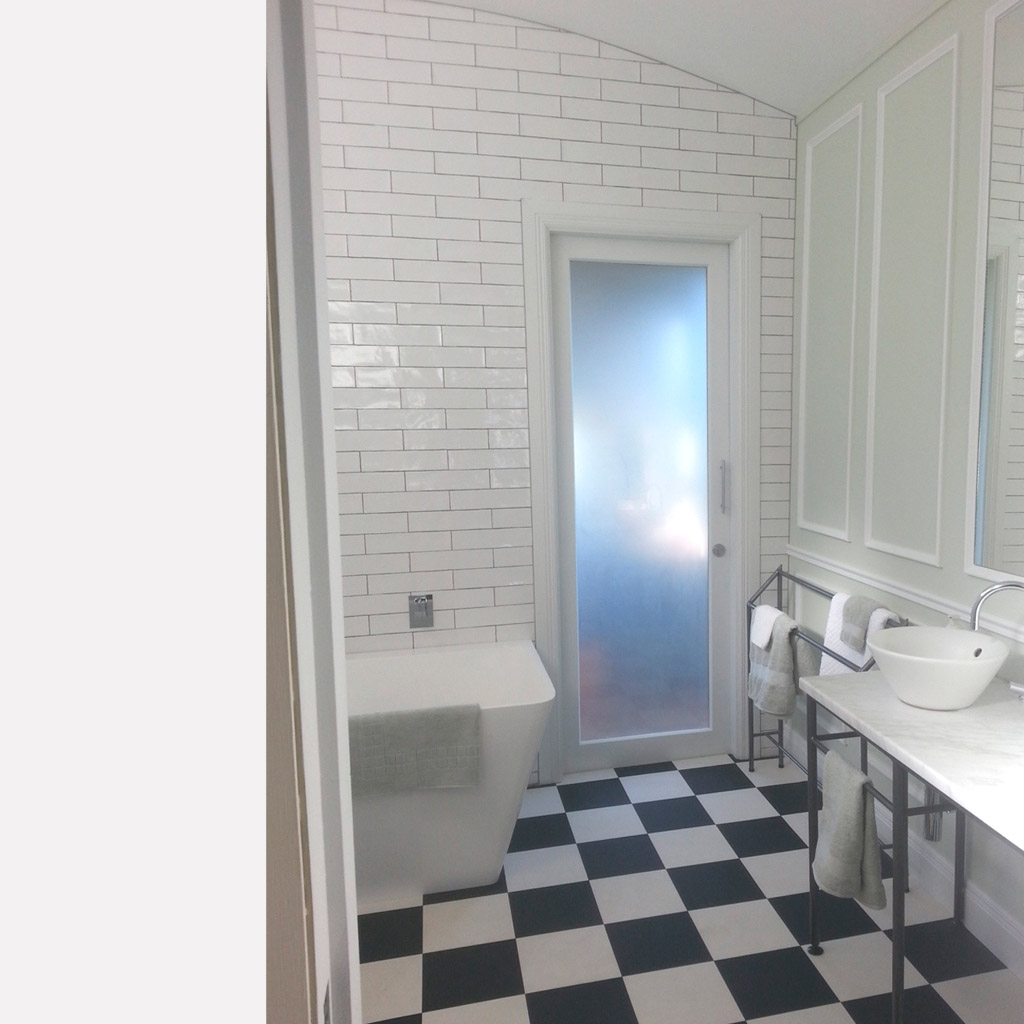Melrose bathroom2